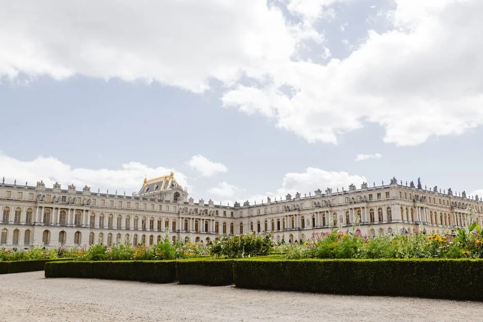 How to Get From CDG to Versailles: 2026 Guide