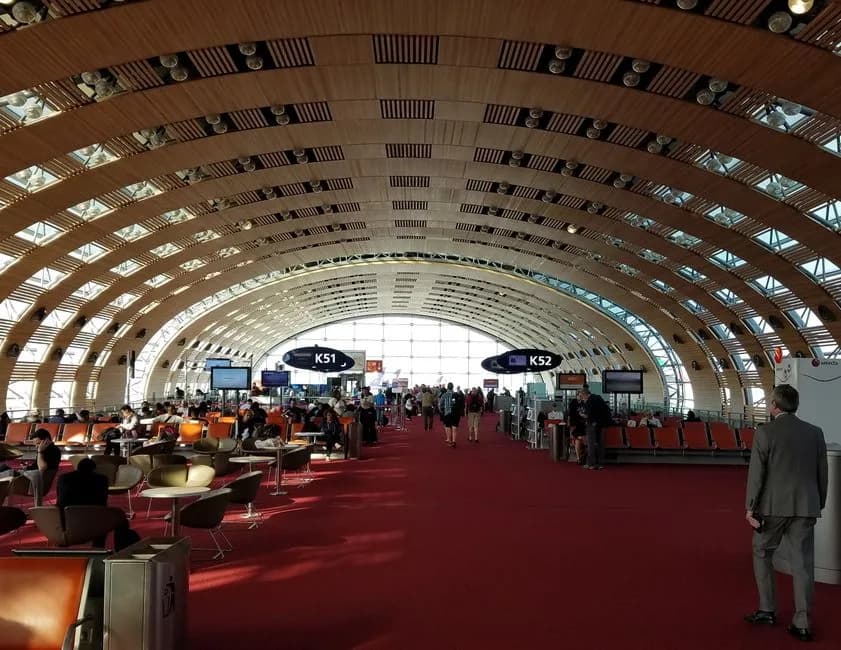 How to Get From CDG to Orly Airport: 2026 Transfer Guide